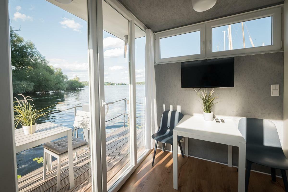 Das Kleine Hausboot Am Wannsee Botel *